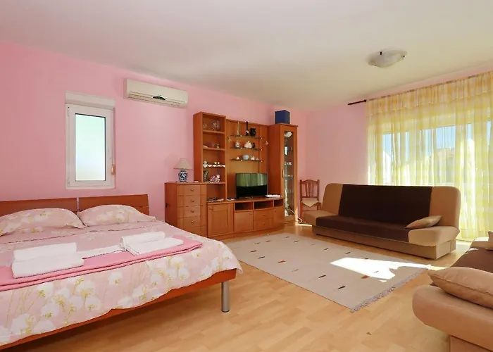My Place Biograd Weißenburg
